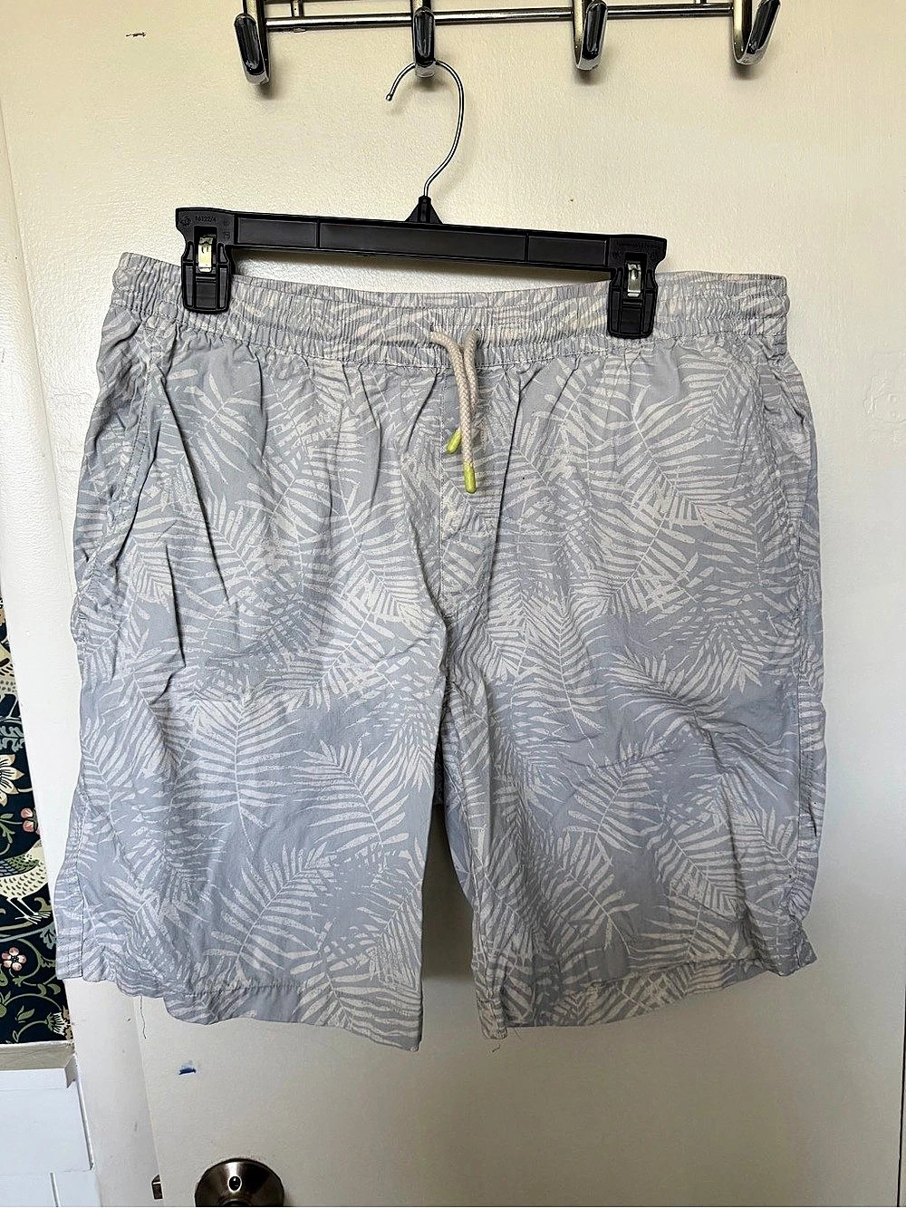 Margaritaville Men's Patterned Hybrid Shorts Size Medium